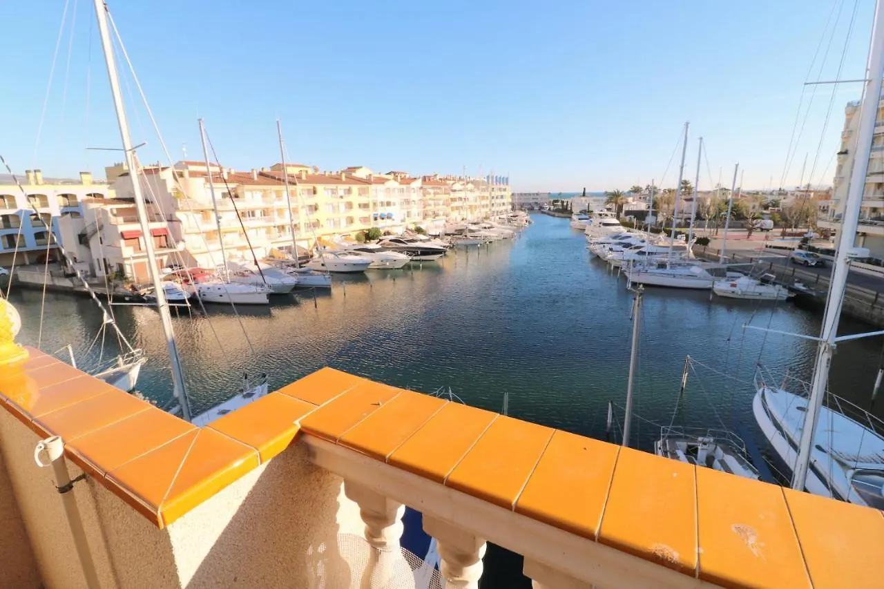 Cavall De Mar - Piso, Vista Al Puerto Empuriabrava 0*,