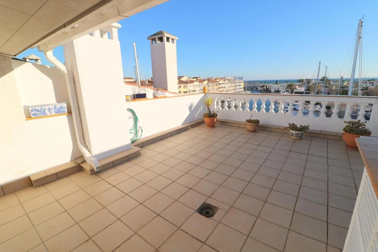 Cavall De Mar - Piso, Vista Al Puerto Empuriabrava